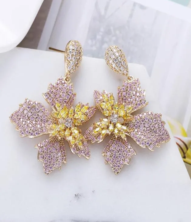 Boucles d'oreilles de fleur de luxe Fashion Petal Design pavé boucles d'oreilles en zircon colorées pour les femmes Xiumeiyizu Nouveaux bijoux Exportation Brésil T207762024