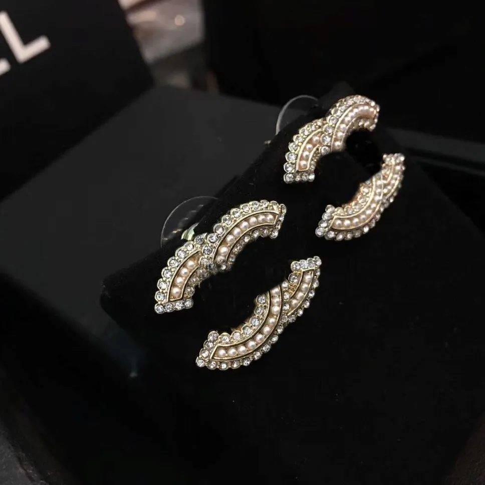 Fashion Stud Pearl -oorbellen voor dames feest bruiloftsliefhebbers geschenkontwerper oorbel verloving sieraden met flanellen tas 232H