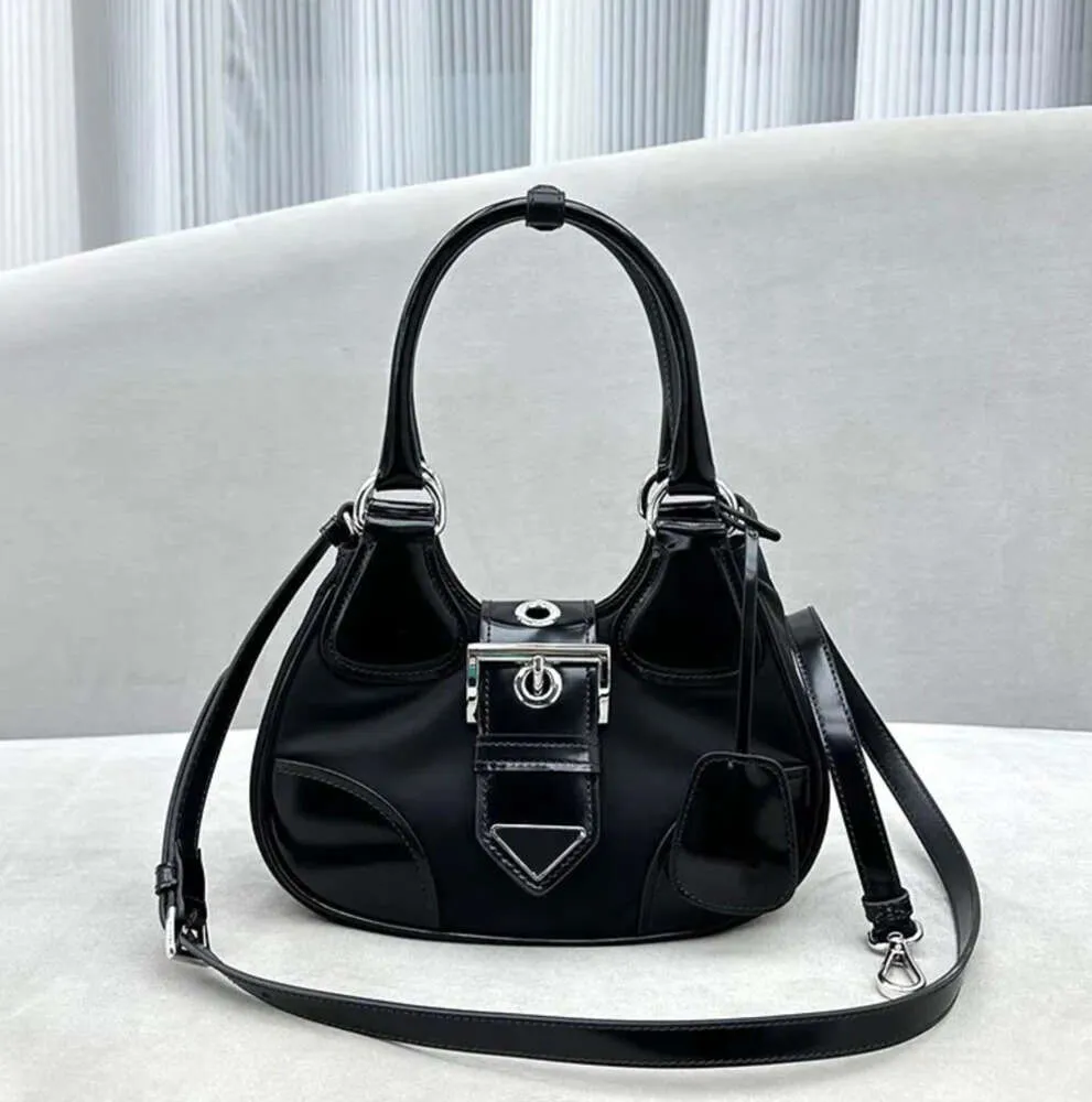 Designer Fashion Triangle Moon Sac Lady Tote Vintage Mini épaule Black Clutch Hands Hobo Crossbody Womens Man Classic 7A Quality Tide