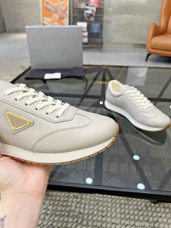 Top Luxury 24SS New Arrival Run Designer Casual Sneaker Sneakers Platfort Shoes Trend Fashion Famome Brand Men Popular Trainer Scarpe 38-45 EDJ0504