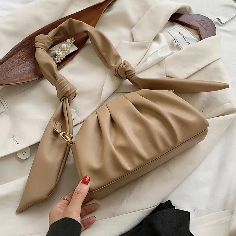 Bag Fold Women's 2024 Trend Shoulder Crossbody Pu Leather Small Handbags Female Dumpling Baguette Sling Påsar Vintage