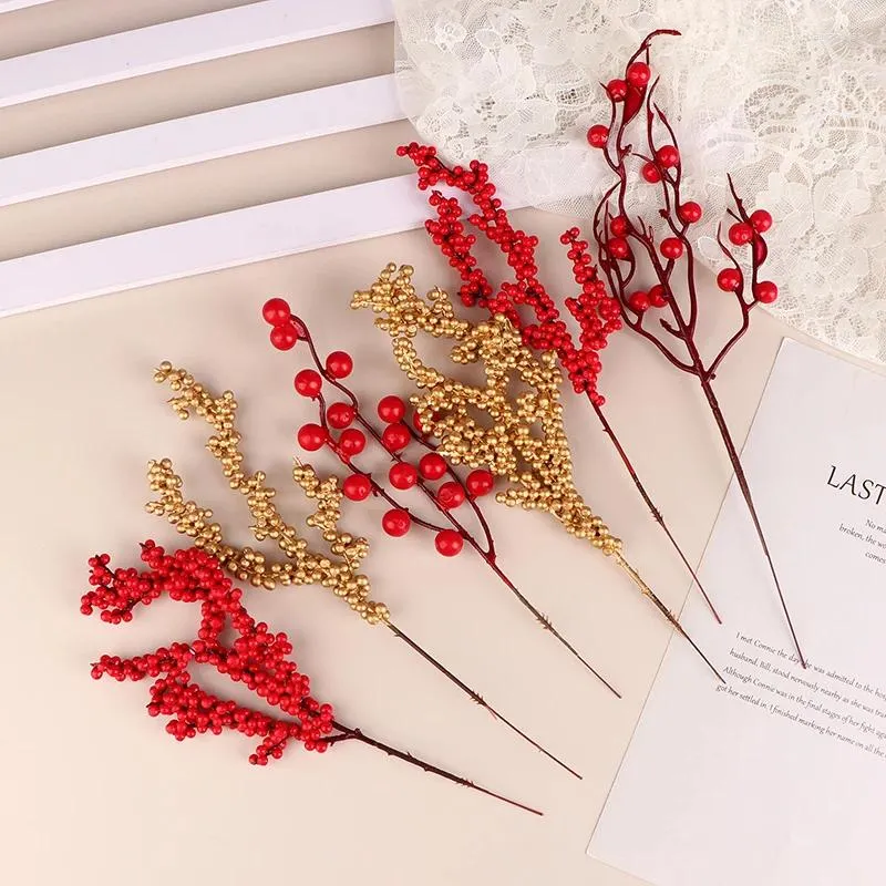 Dekorativa blommor 5st 2024 Julgran Artificial Fake Plant Garland för kransfestdekor Xmas Ornament Red Berries Set