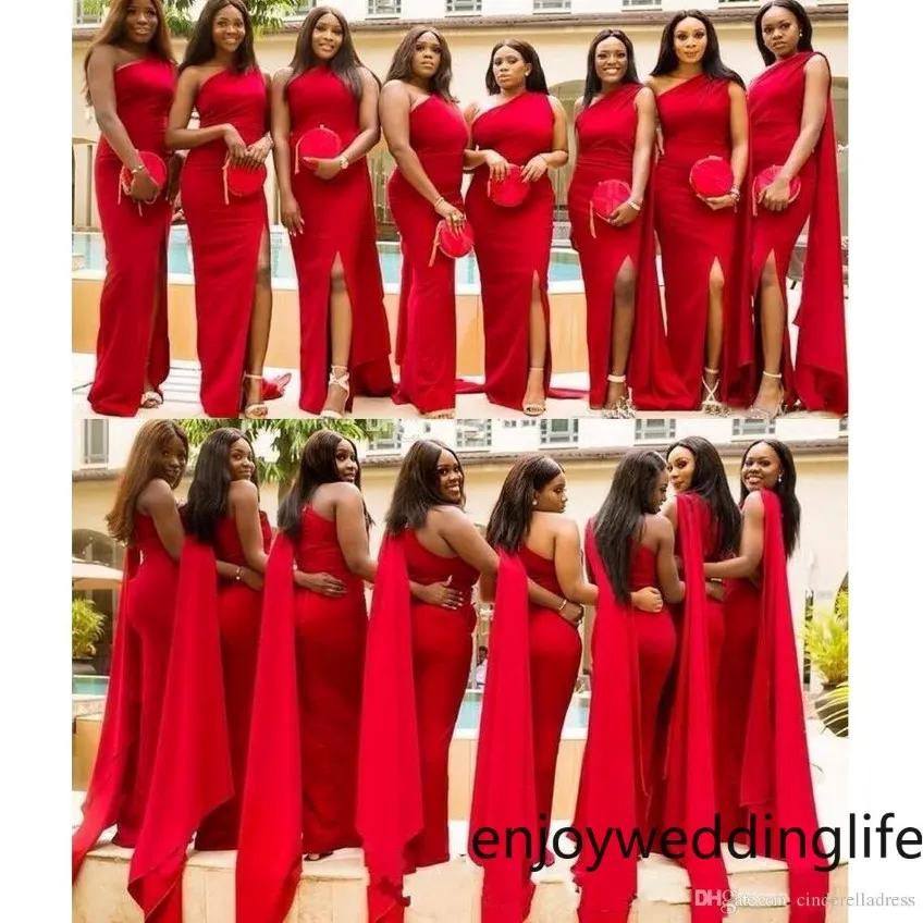 Robes de demoiselle d'honneur de la sirène rouge arabe élégant côté épaule divisé plus taille de mariage robe invitée africain femme de chambre d'honneur 286l