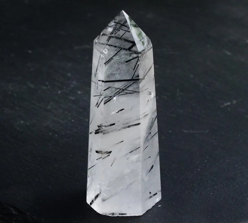 Natural Rare Black Tourmaline Crystal Point Colonne Hexagonale Ornement Mineral Réparation magique Purrise Bouche Decoration Home Decoration2485406