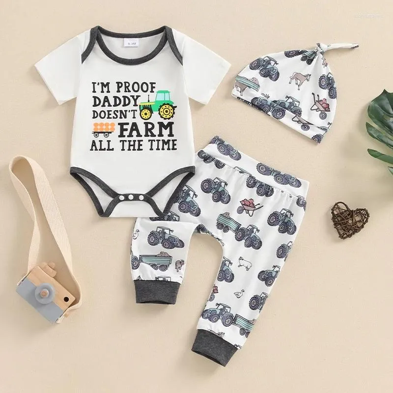 Kleidungssets Baby Boys 3pcs Outfit Farm Kleidung Kurzarm Buchstabe Druck Strampler Traktorhosen Set Hut