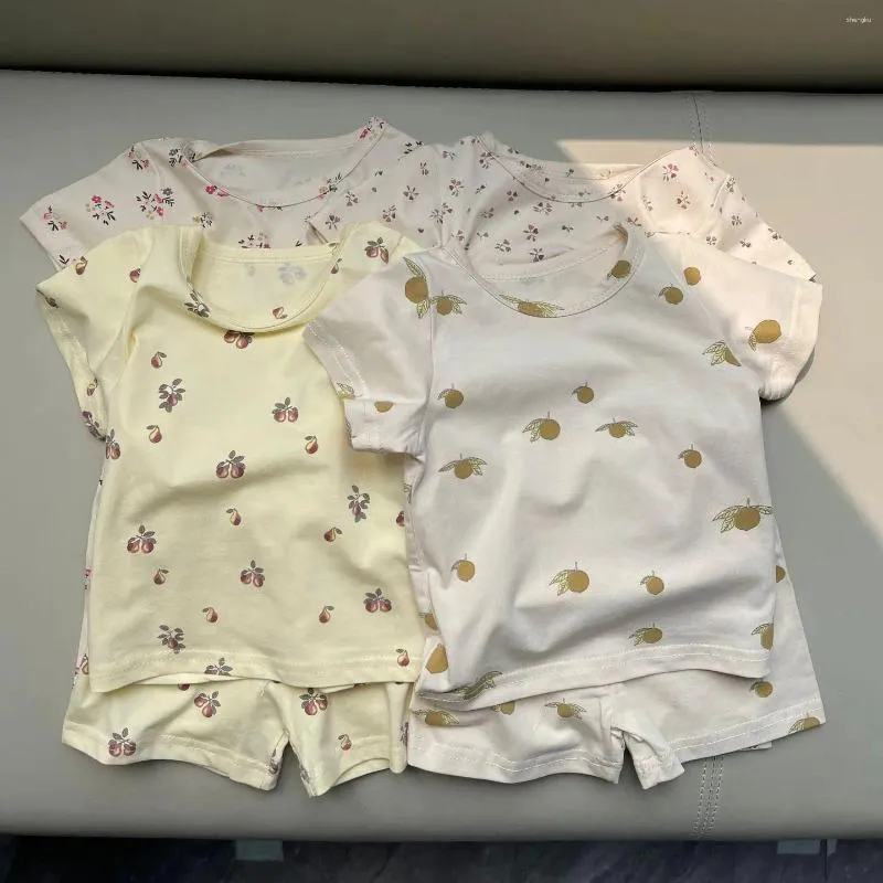 Ensemble de vêtements Ins Summer Children Mainswear Hort Sheeve Turnits Boy Girl Baby Floral Print Tops Shorts 2pcs T-shirt décontracté en coton