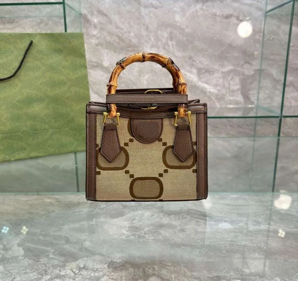 Designer Diana Totes Bag Women Luxurys bambu på väskor Mens shoppingväska handväskor Crossbody axelväska plånbok koppling kvinna handväska 2hrtertsss