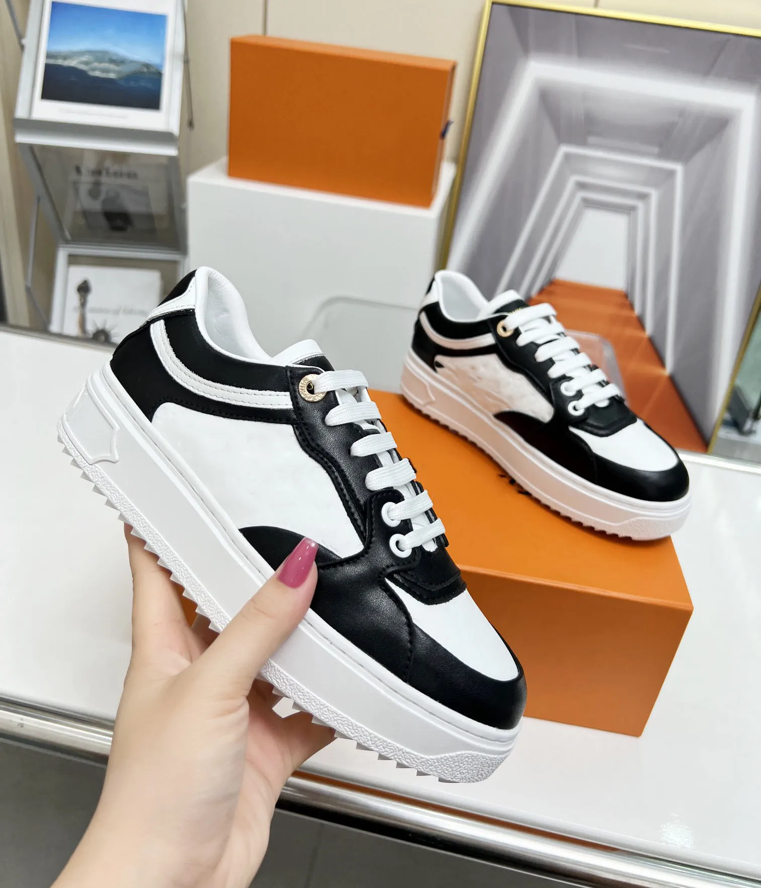 Top Designer Groovy Sneakers Casual Lvse Shoes Lettrage en cuir Luis Luxury Viton Trainer