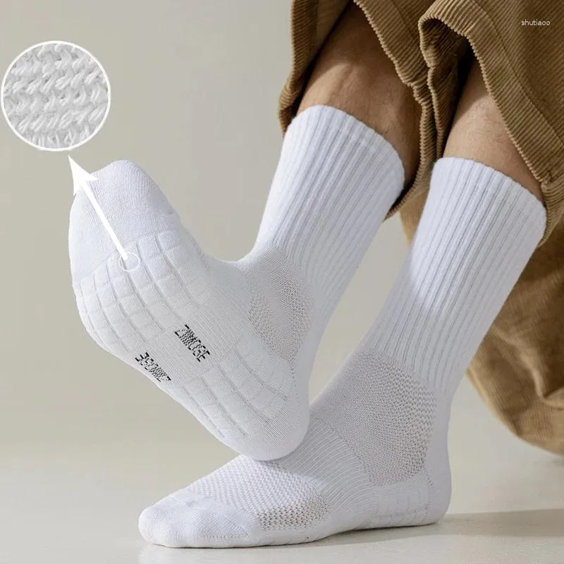 Chaussettes masculines tube moyen de serviette anti -kide inférieur de coton absorption de basket-ball sportif standard
