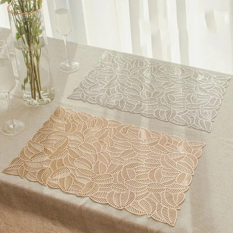 TATS de mesa Padas de isolamento PVC Hollow out placemats não deslizam cafeteira de café para refeições decoração de cozinha