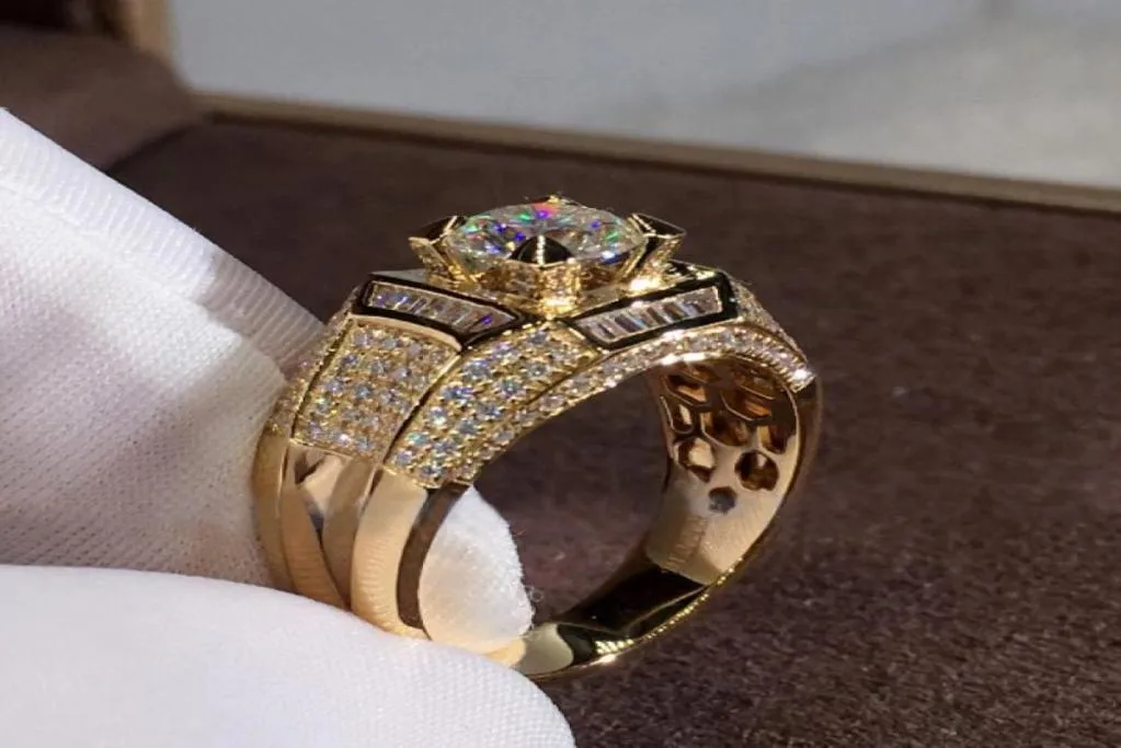 Sparkling Luksusowa biżuteria 925 Sterling Silvergold wypełnienie okrągły Cut White Topaz Pave CZ Diamond Kamble Obietnica Party Wedding Men R3619453