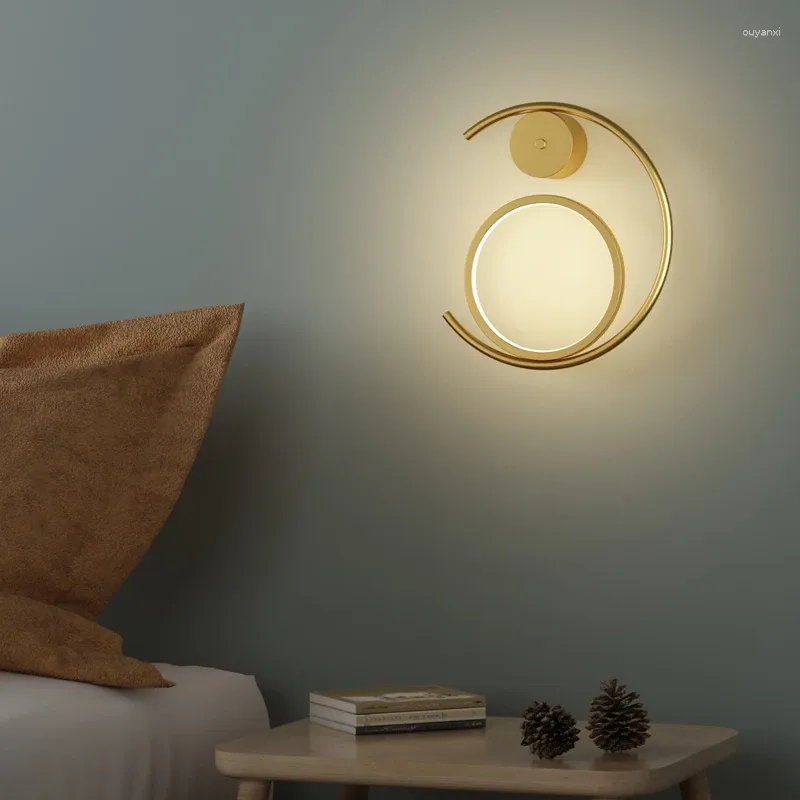 Lampy ścienne nowoczesne metalowe światła sypialnia lampa sconce kropla minimalistyczna atmosfera dekoracje artystyczne