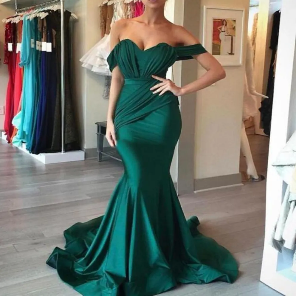 2020 Robes de demoiselle d'honneur vert émeraude avec des volants sirène au large de l'épaule bon marché robe de gust robe junior robes de chambre d'honneur 278w