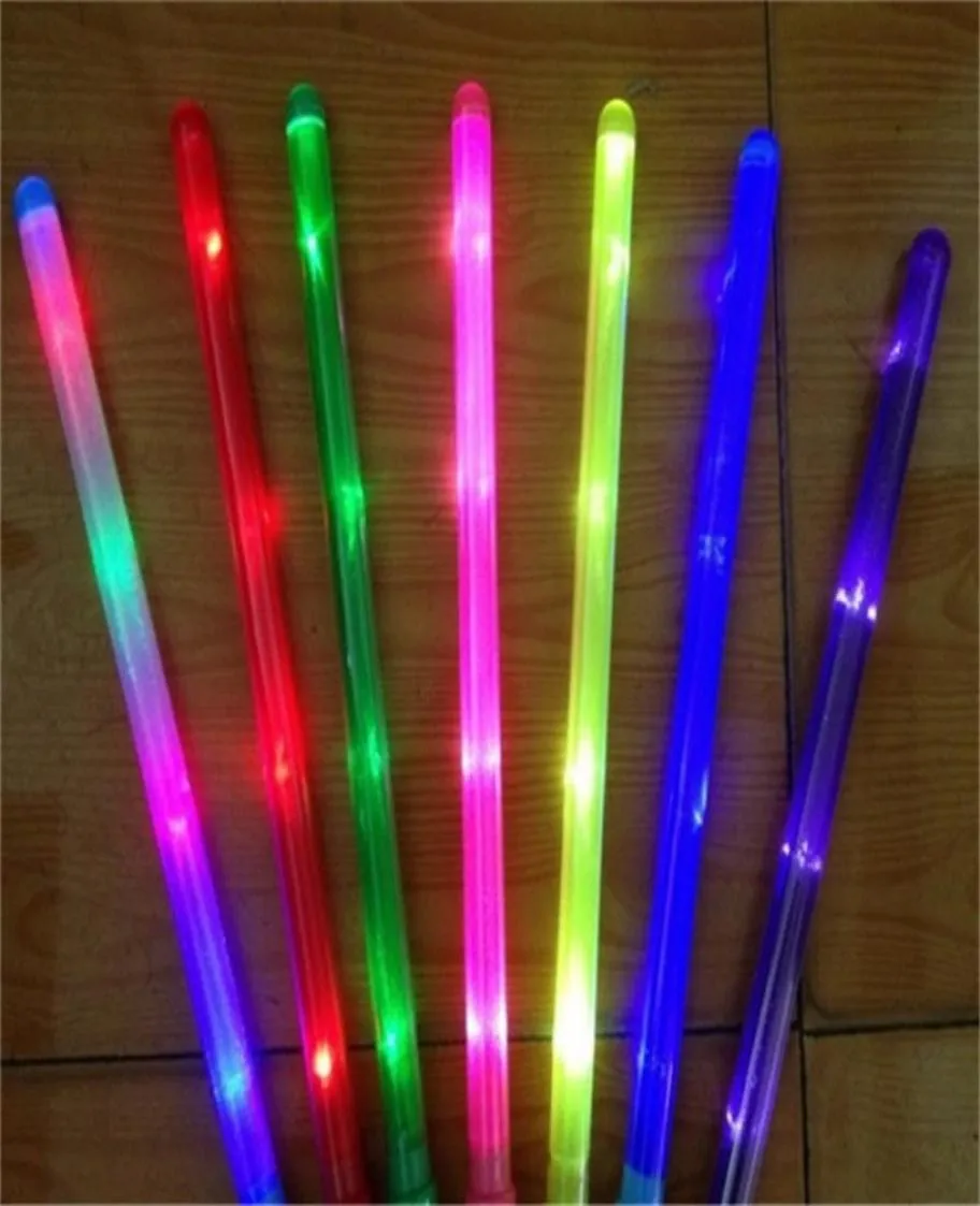 Créative LED Light Fluorescence Sticks Coloreful Blowing in the Dark Plastic Flashing Rod Concert Party Mariage Decoration 9648516