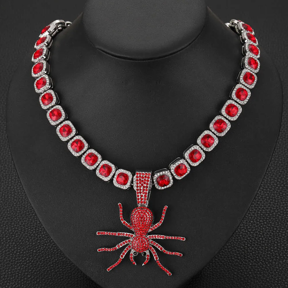 Kreative Mode -Persönlichkeit Red Spider Anhänger Square Rock Zucker Diamant Kubanische Kette Halloween Party Halskette Designer Design Holiday Geschenke