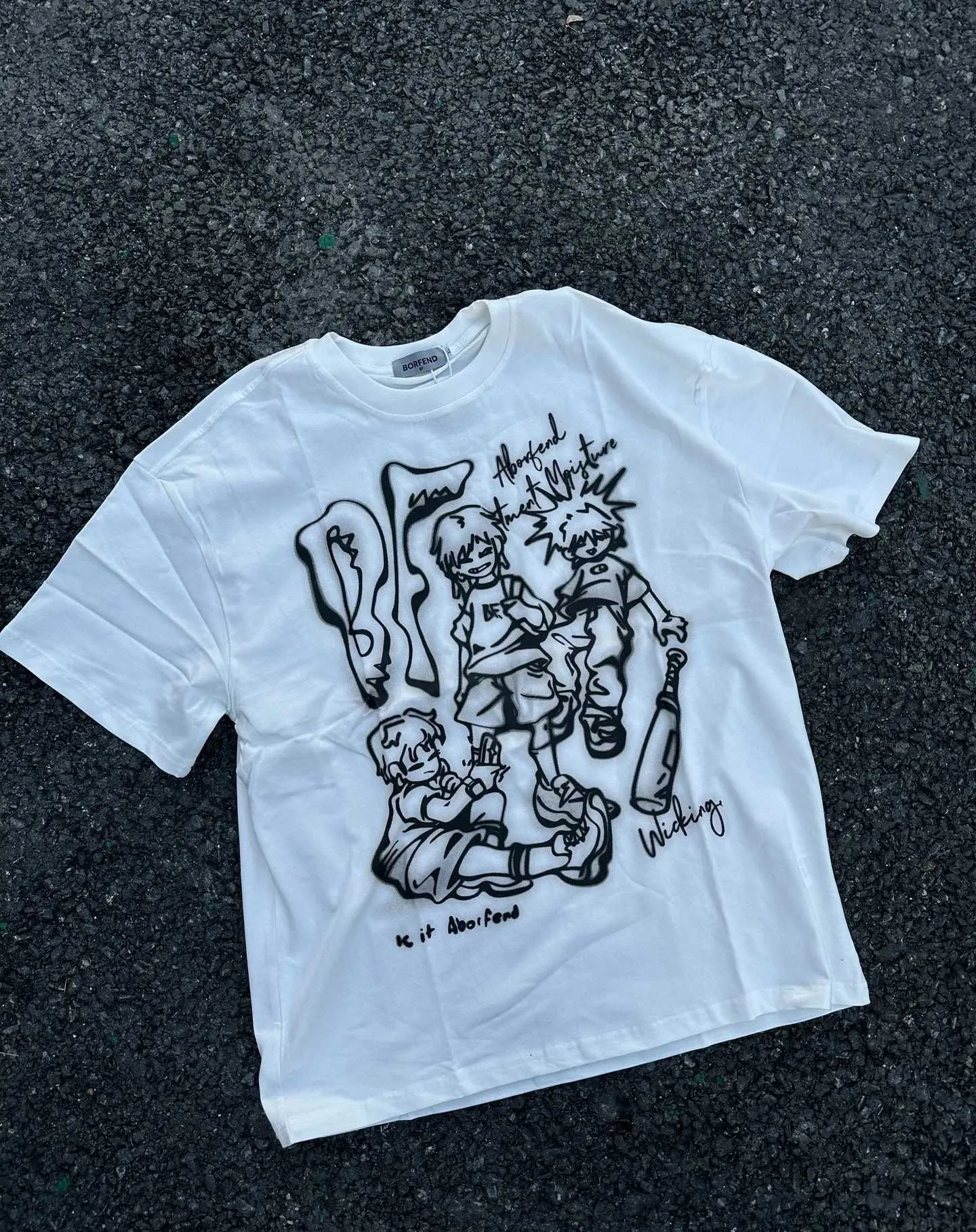 T-shirts masculins harajuku décontracté dessin animé imprimé anime T-shirt surdimensionné en vrac