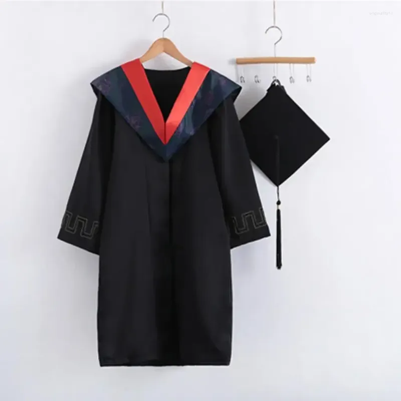 Set di abbigliamento Abito uniforme di laurea Cap unisex Bachelor Costume School Ceremony University Ceremony