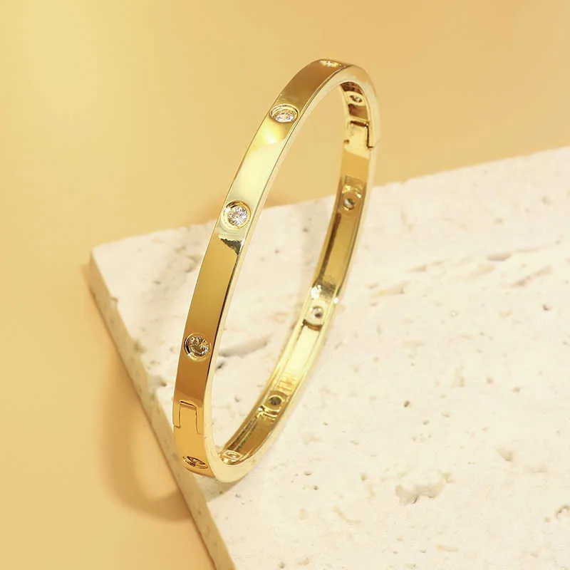 Amanti Bracciale esclusivo per mostrare lo stile d'amore semplice e sentimento oro 18K con carrello comune e braccialetto di famiglia C