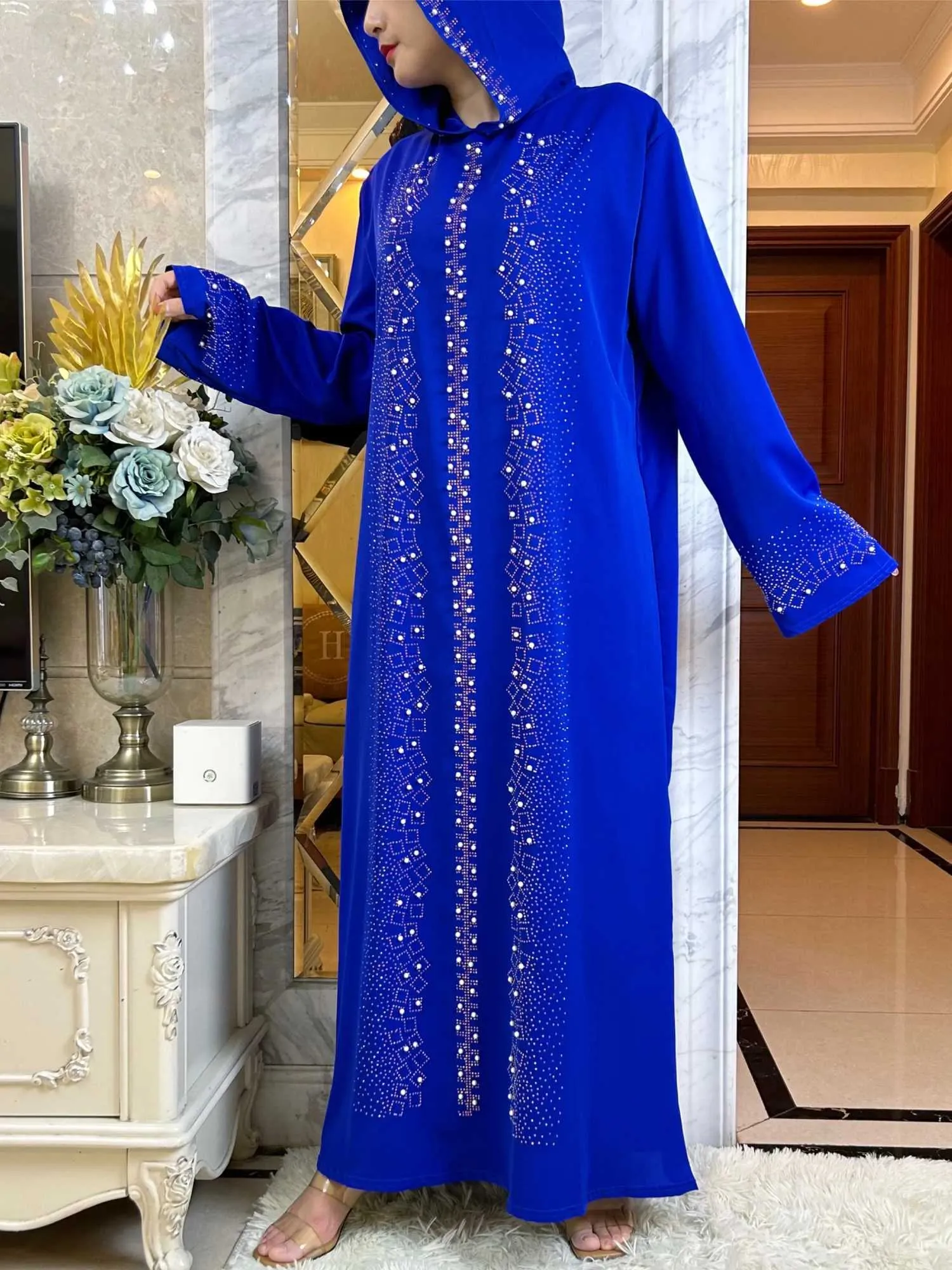 Ethnische Kleidung 2023abaya Muslim Maxi Long Slve Kleid mit Cap Women Diamant Arabische Dubai Islamische Kleidung Herbst Neue losen lässige Truthahnrobe T240510