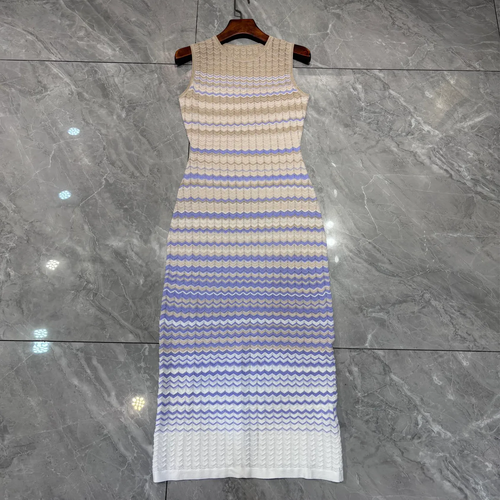 Women's dress sleeveless crew neck wave gradient color split elastic knitted dress