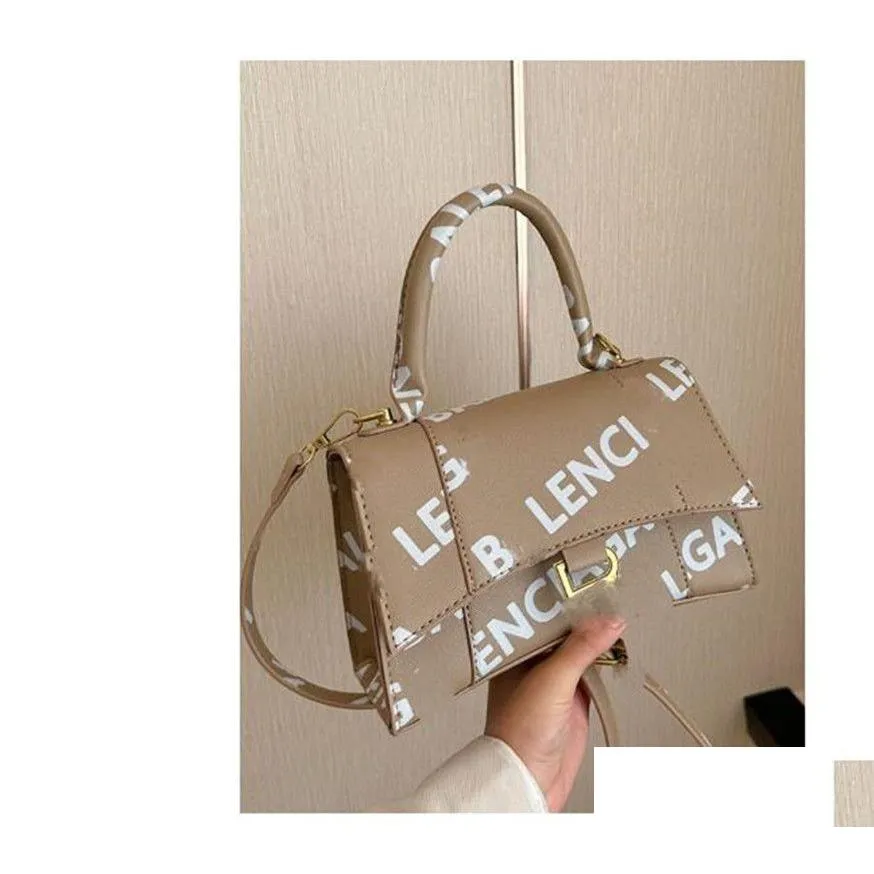 Andere Taschen Modedesigner kleiner Mini -Sandglas -Totes Frauen Handtaschen Shop -Geldbörsen Brieftasche Luxus PU Leder mit Lette A6 Drop Dhhqi