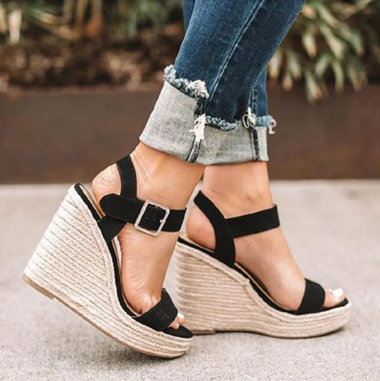 2024 Nouvelle plate-forme de corde de chanvre enveloppée Peep Toe High coin sandales talons noirs Summer Femmes grandes taille Femmes Chaussures Eu43