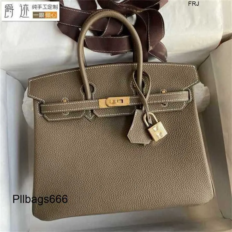 حقيبة مصممة للسيدات حقائب اليد المصنوعة يدويًا Jueji 2530 حقيبة يد Lychee Grain Leather Togo Calf A2yx لها شعار