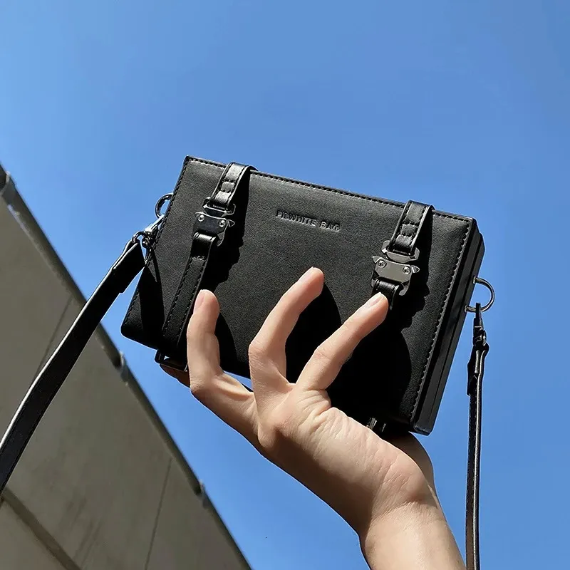 Marka mała kwadratowa torba dla mężczyzny miękka skórzana pudełko na ramię moda mysz crossbody unisex zwykła torebka telefonu 240429