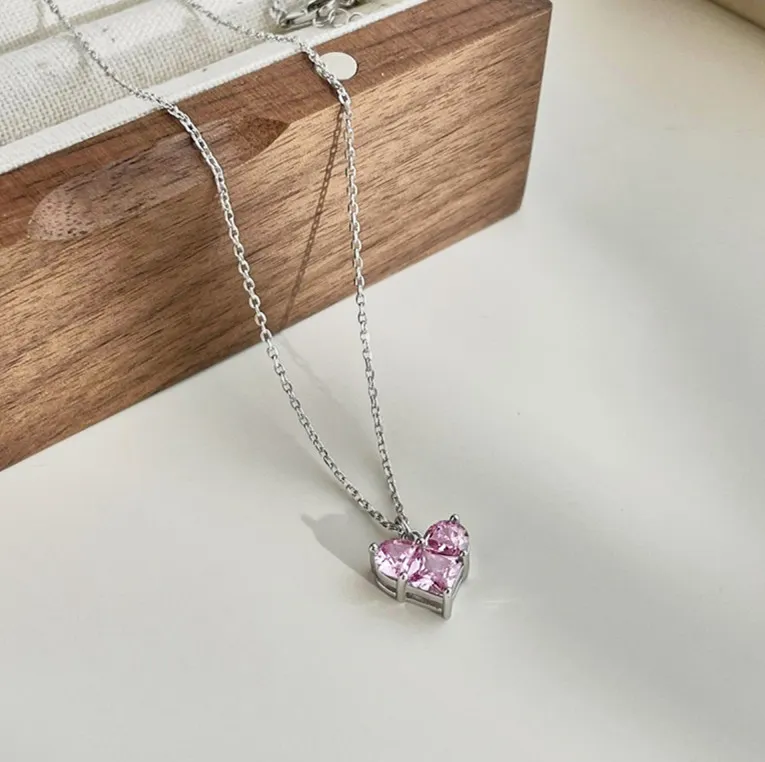 Роскошное розовое ожерелье в сердце дизайнер для женской вечеринки 925 Серебряная серебряная подвеска 18K Золотая цепь Белая бриллианто