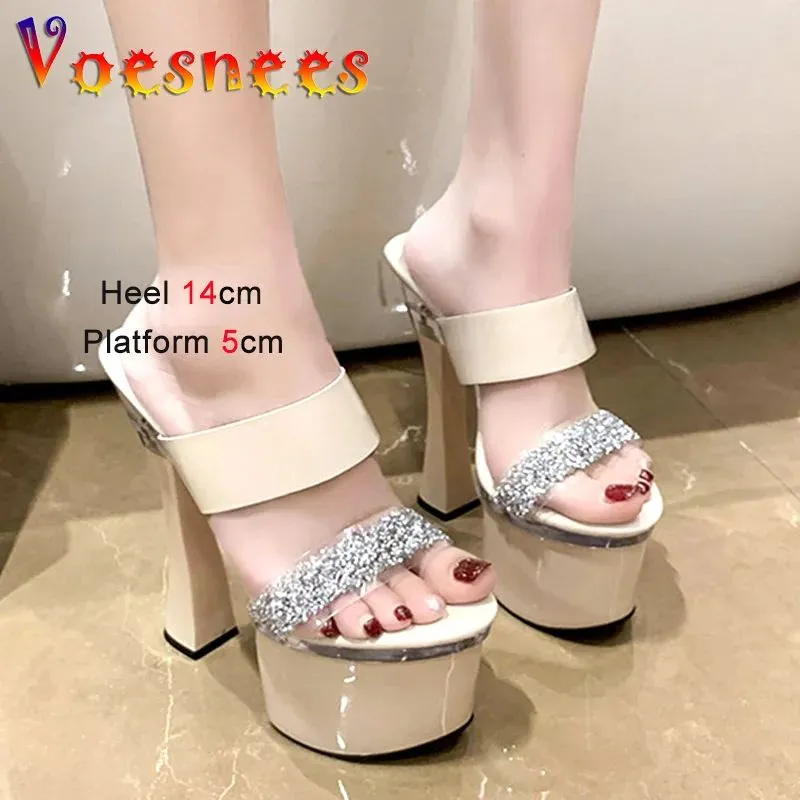 Rhinestone Fashion Fashion Chaussures Sandales de plate-forme épaisses d'été Sandales plus taille Europe et Amérique Slippers Sexy Model High Talons