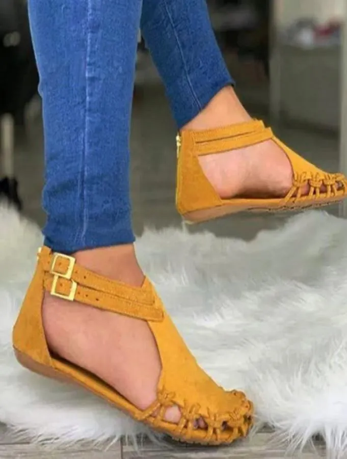 2020 Femmes Sandales plates Été fermées Toe Ladies chaussures de plage Boucle Boucle Hollow Out Sandales féminines Sandalias Mujer9869583