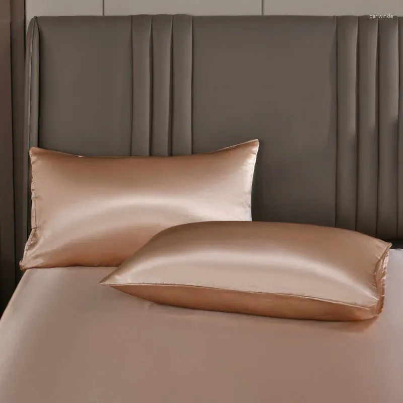 Bettwäsche -Sets glänzende Kissenbezug Europäischer und amerikanischer Größe 90 Satin Stoff