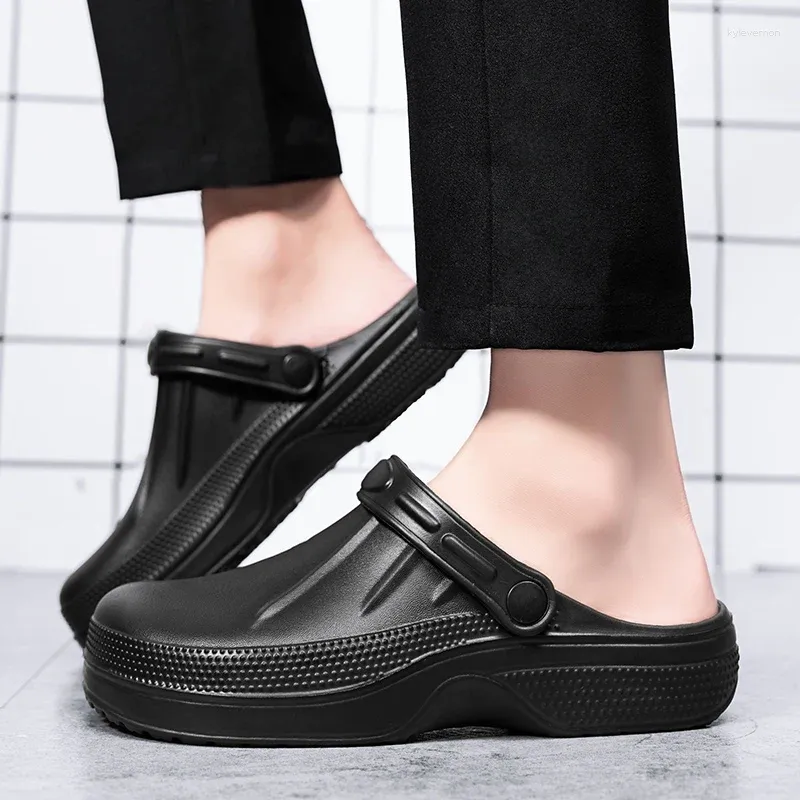 Повседневные туфли черные летние засоры для мужских врачей платформы тапочки без скольжения мужской сада сандалии сада.