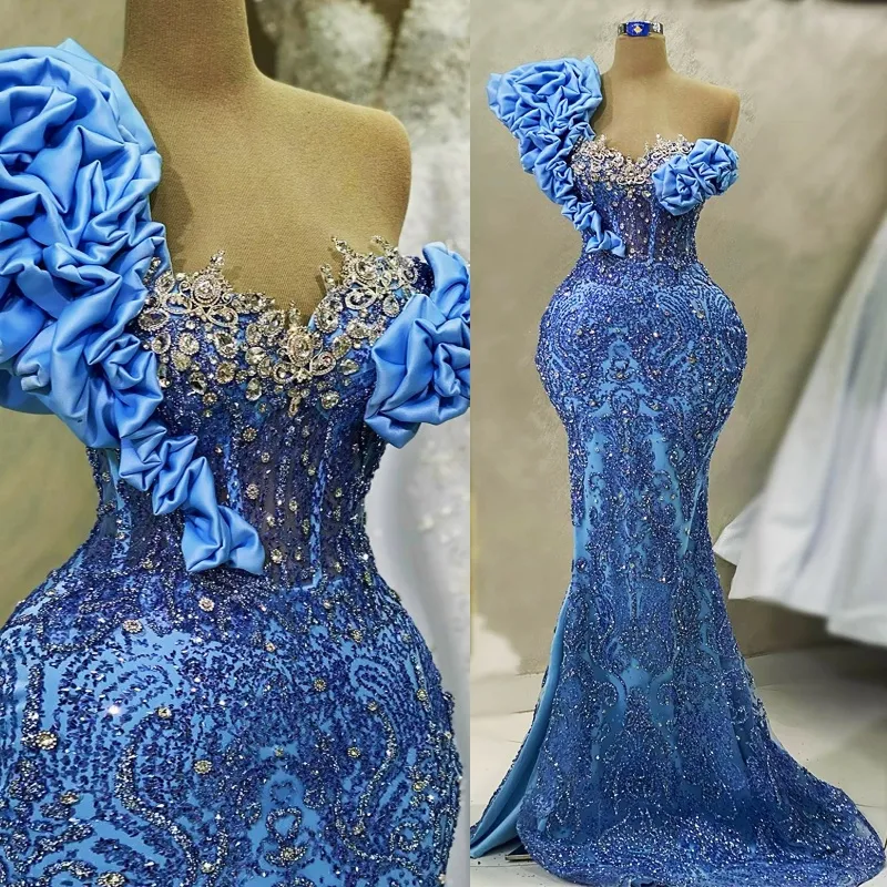 2024 Blue Plus Size Prom -jurken voor speciale gelegenheden beleggen een schouder kralen kant kanttoste strass Decoreerde verjaardagsfeestjurk tweede receptie jurken am891