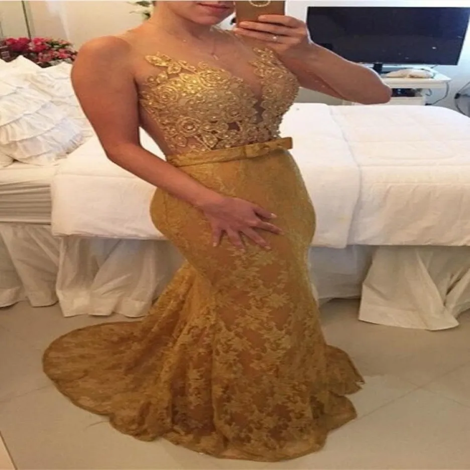 Gold Mermaid Prom Kleid 2019 Spitzen Applikationen Perlen Elegante Abendkleid ärmellose Robe de Soiree Mutter der Bräute Kleid 282c