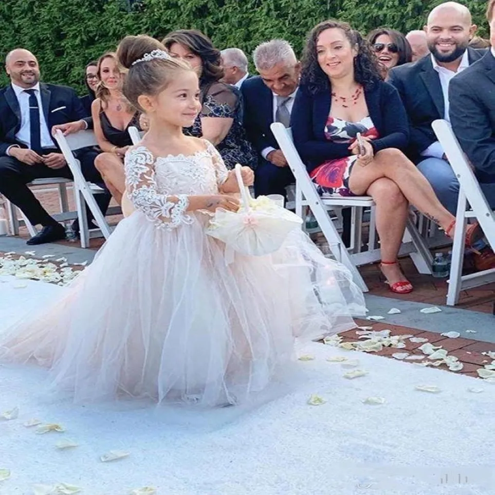 2020 Blush Flower Girl -jurken voor bruiloften baljurk lange mouwen lange mouwen tule kanten boog lange eerste communie jurken klein meisje 308H