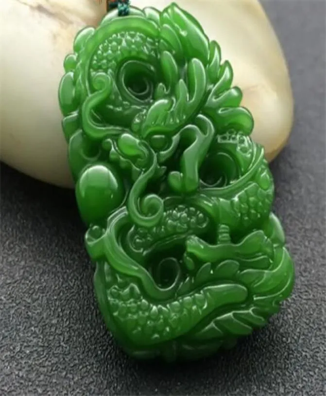 HXC Men Natural Natural Green Jade Dragon Pendant Collier Charme Bijoux de mode Accessoires Handcarved Man Luck Amulet Gifts7707051