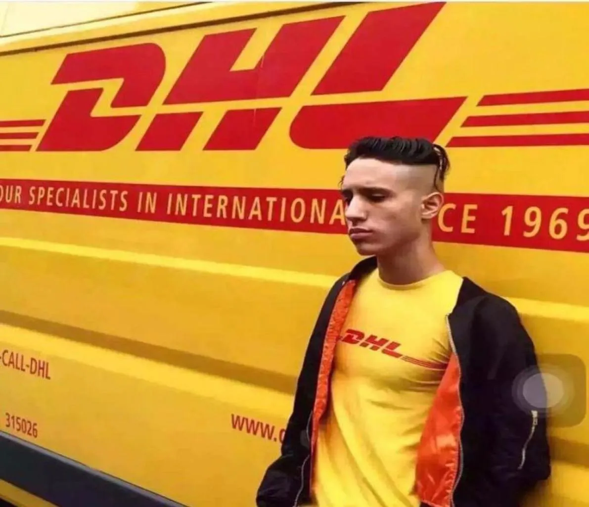 Été Nouvelle marque Paris Fashion Vetements Air Transport DHL T-shirts Femmes hommes Hommes à manches courtes Coton Tops Lettre jaune Tee9166819