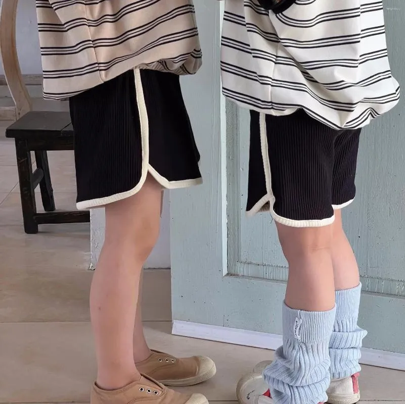Shorts pour enfants leggings pour enfants 2024 Été coréen garçons et filles en tricot solide coton bordure élastique confort doux réconfort