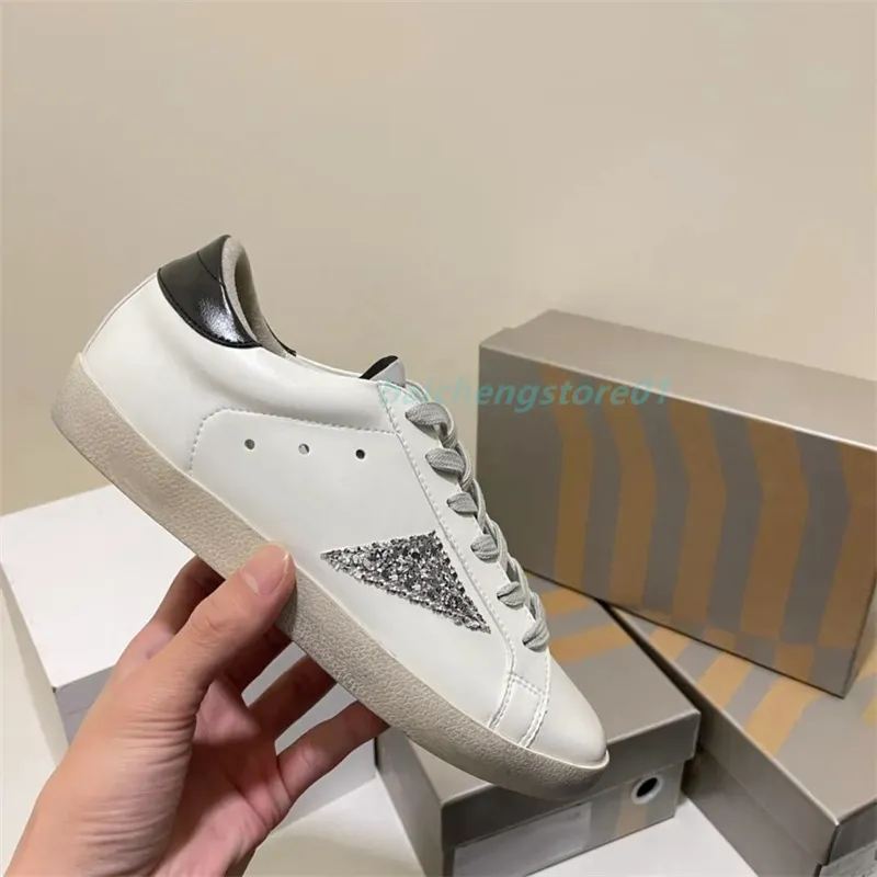 Goldens Gose Designer Nouveau et usé en dentelle de qualité supérieure Gold Oeroes Casual Shoes Dirty Goldenstar Powder Gold Tail Star Board Chaussures Superstar Sports Golden Shoes B4