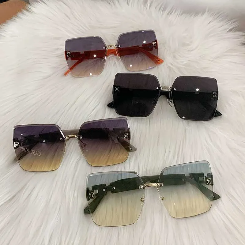 Nouveau style Emma H Style Tiktok Même encombres coupées coupées de soleil Fashion Sunshade Anti Ultraviolet Sunglasses