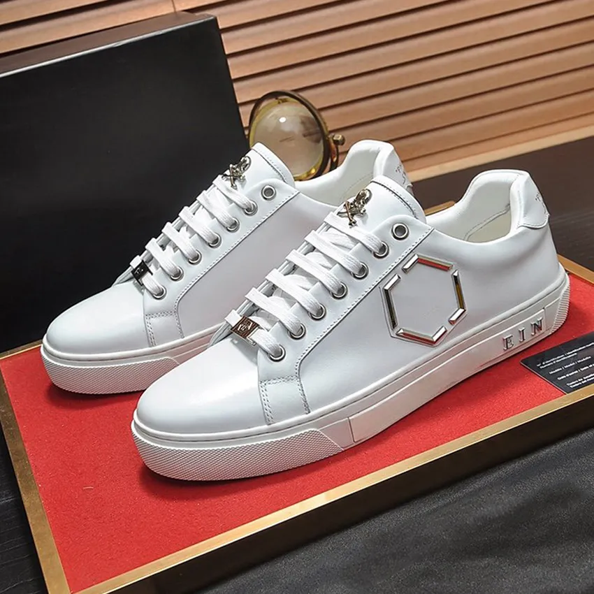 Philipe Plein sportskor lyx varumärke sneakers för män berömda designer sko svart ben mode av hög kvalitet affärsskala läder metallskallar pp mönster scarpe