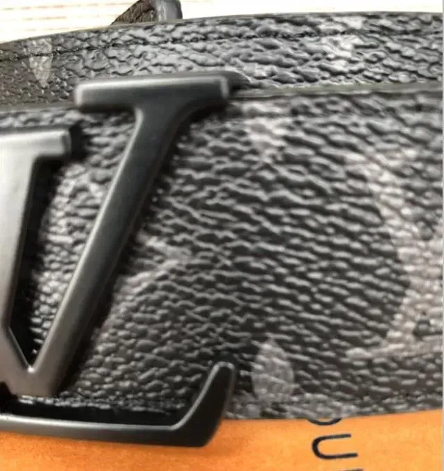 Ceintures de créateurs pour hommes pour femmes concepteurs largeur 3,8 cm Cinture Uomo Letter Buckle Geuthesine Leather Belt Designer Femmes Mentes Belts Casquette Classic Style A Gift Key Chain