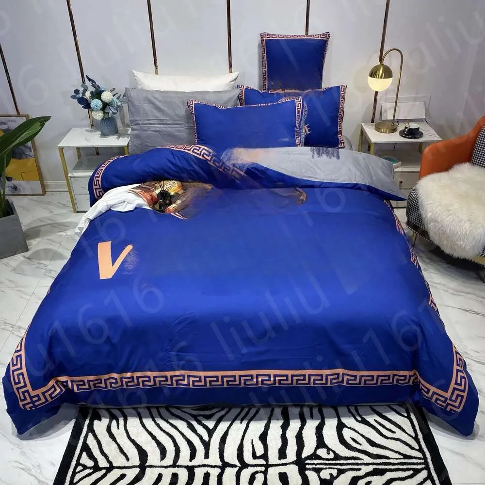 Blue King Royal Bettwäsche Sets Buchstabe gedruckt Queen Size Duvet Cover Quilt Schlafzimmer Designer Bettlaken Kissenbezüge