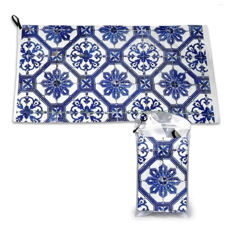 Serviette bleu et blanc carreau portugais