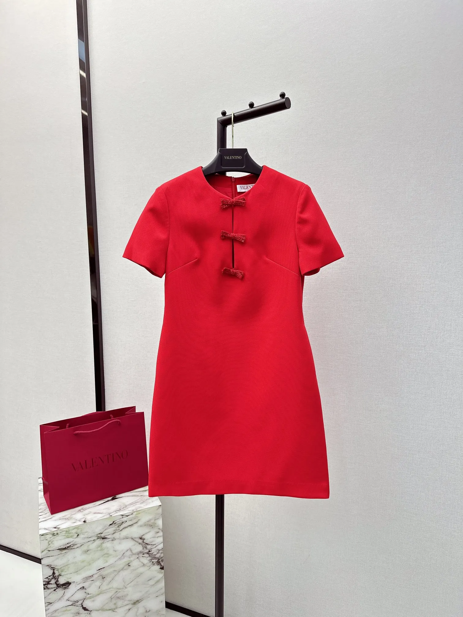 Diamond studded bow short-sleeved dress with hollowed-out A-line design for  spring and summer from Dhgate Basic & Casual Dresses - price 77.39