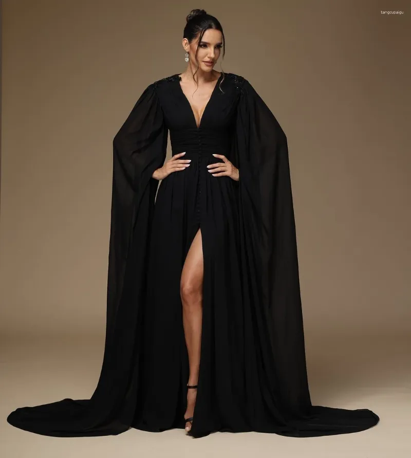 パーティードレスJanevini 2024 Arabic Black Long Sleeves Slit Beaded Chiffon v Neck Women Formal Prom Gowns Abiti Lunghi