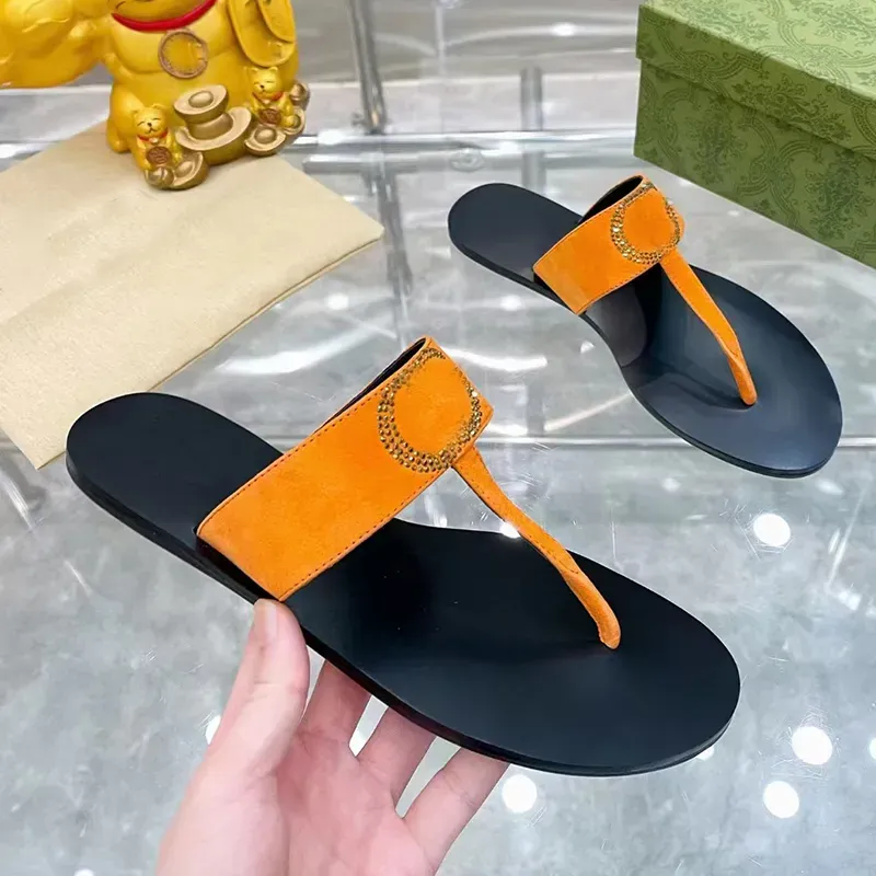 Hochwertige Klassiker Damenschuhe für Frauen Sandalen Tanga für Frauen Leder -Hausschuhe Dupe Designer Slide Sluxury Flip Flops Frauen im Freien mit Schachtel