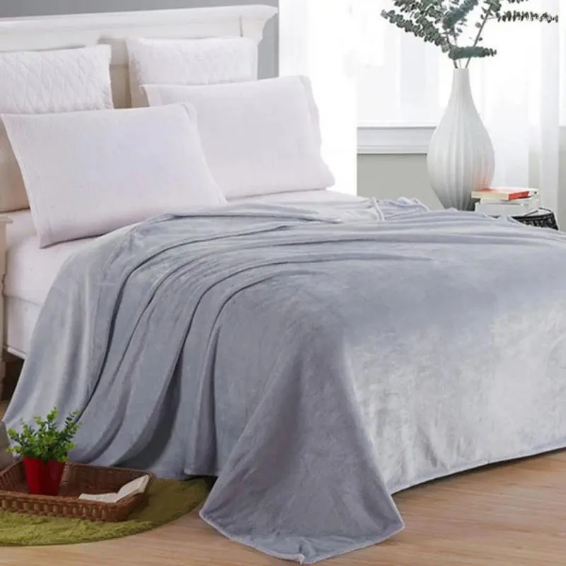 Blankets Comfortable Blanket Luxurious Polyester Fiber Soft Solid Color Sleeping For Wear Resistance Easy Care Cozy