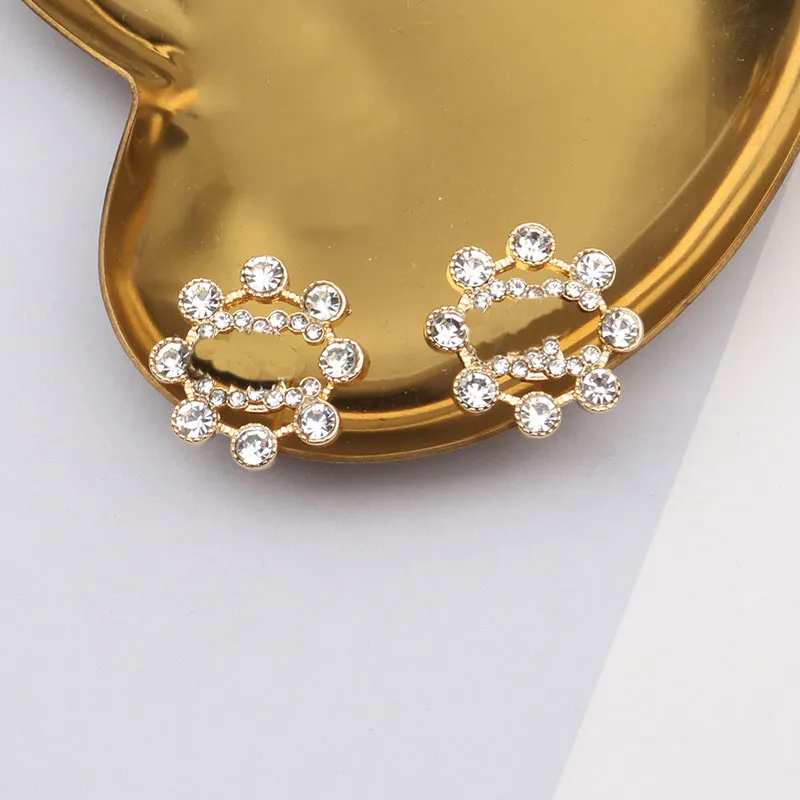 Famous Designer Earring Brand Letter Ear Stud Classic Fashion Round Diamond insert Earrings for Wedding Party Gift Jewelry Accessories 20Style